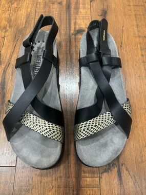 Mephisto Haneta Leather Crossover Sandals Snake-Print Black Women’s Size
8 NWOB